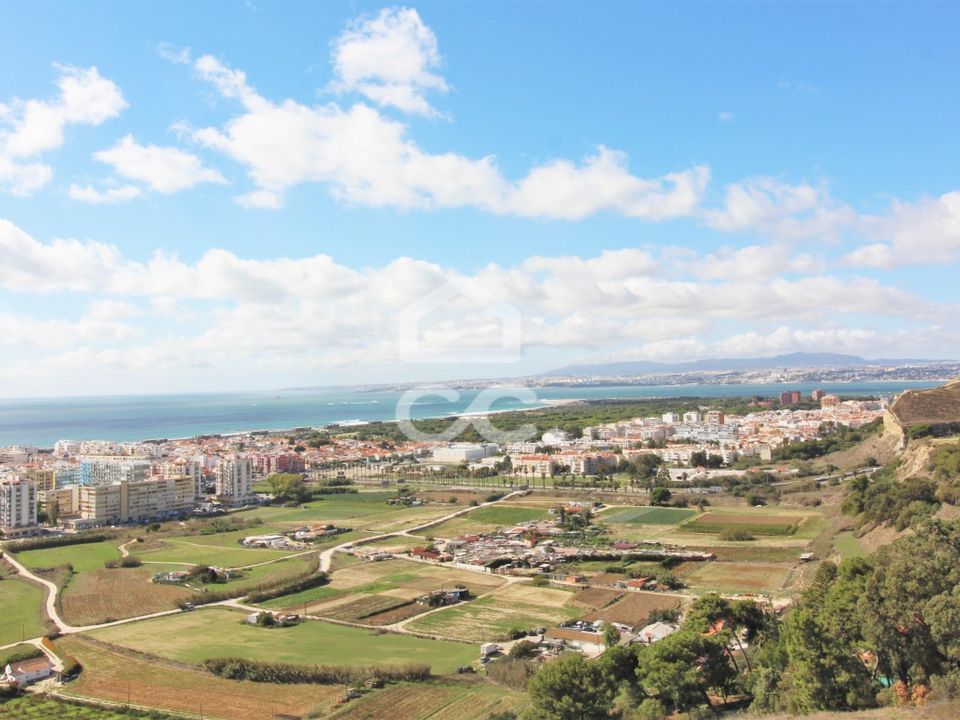 Helårsgrund i Costa da Caparica, Setubal - foto 1