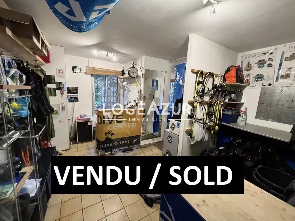 Erhvervsejendom i Golfe-Juan, Alpes-Maritimes - foto 1