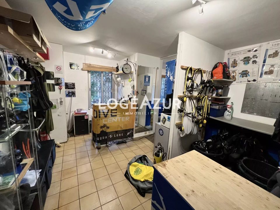 Erhvervsejendom i Golfe-Juan, Alpes-Maritimes - foto 2