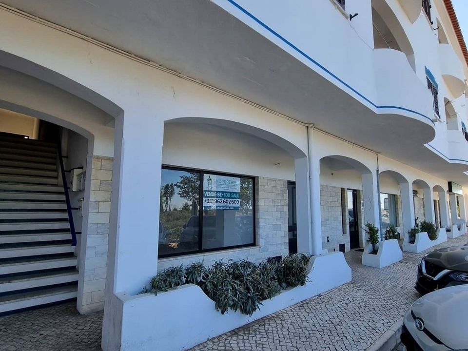 Erhvervsejendom i Lagoa, Faro - foto 1