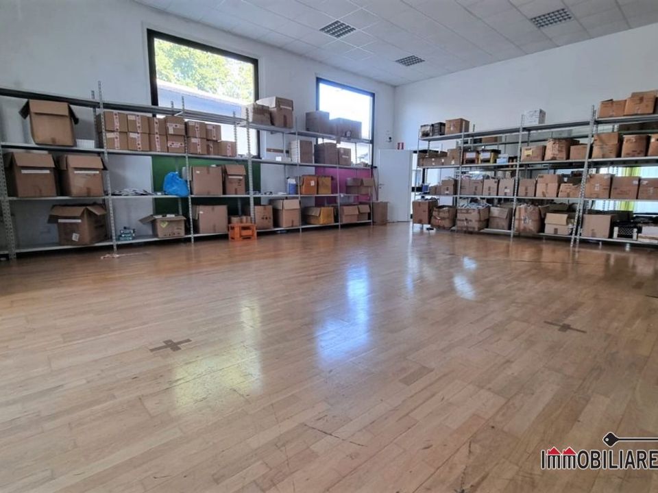 Erhvervsejendom i Poggibonsi, Siena - foto 1