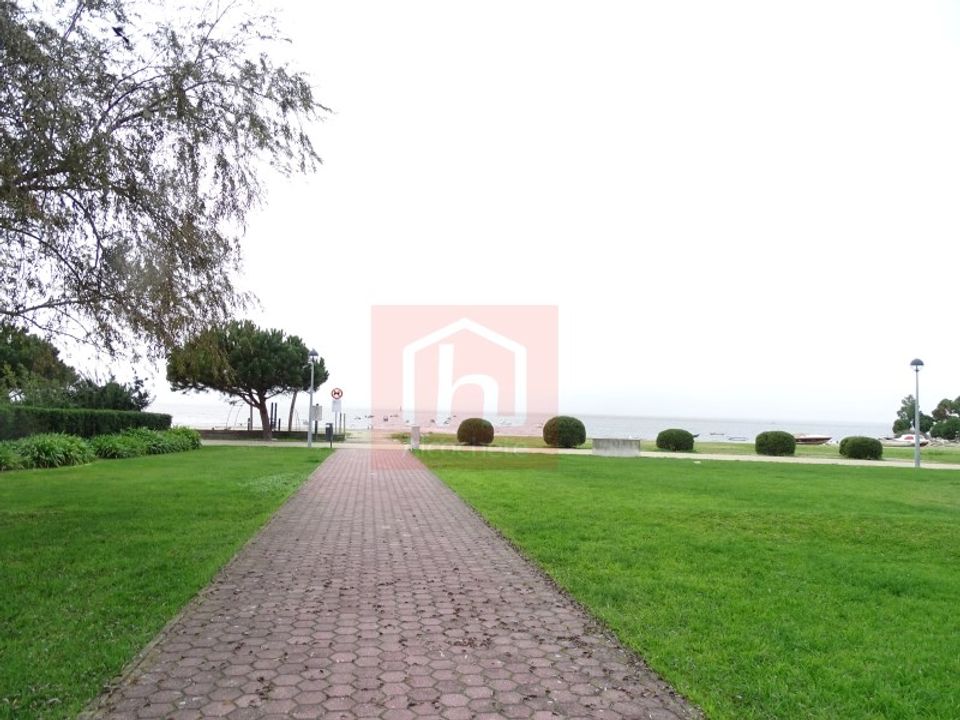 Erhvervsejendom i Alcochete, Setubal - foto 1