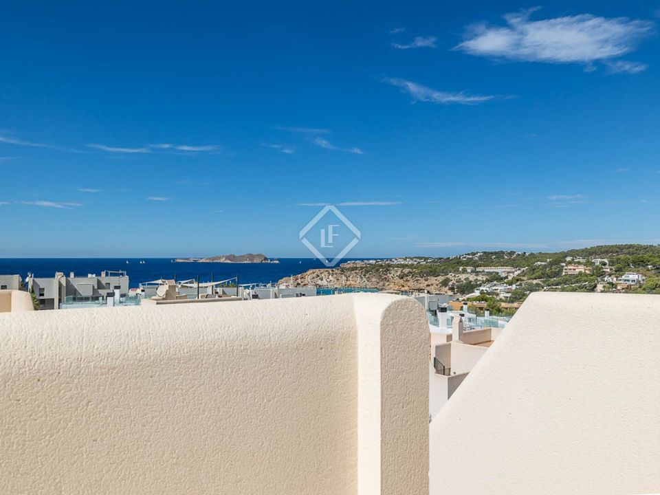 Villa i Cala Tarida, Ibiza - foto 1