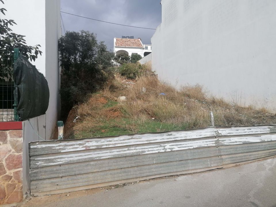 Helårsgrund i Estombar, Faro - foto 1