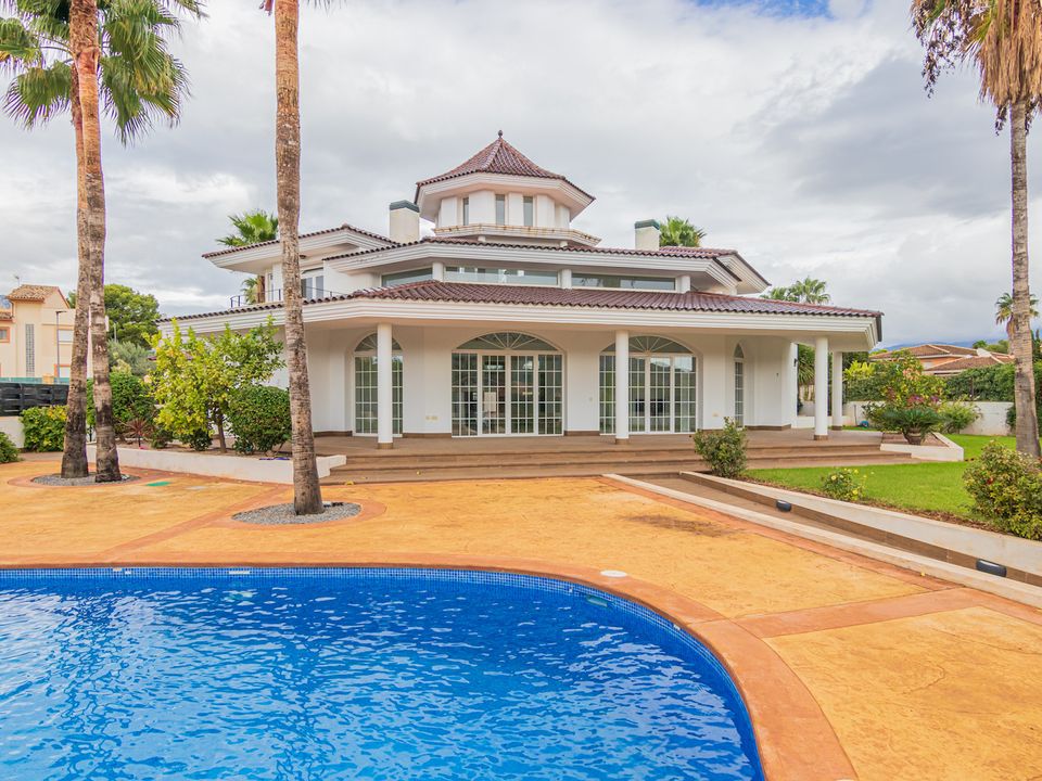 Villa i Alfaz del Pi, Alicante - foto 1