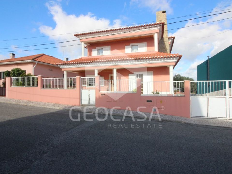 Villa in Rio de Mouro-Estacao, Lisbon - foto 2