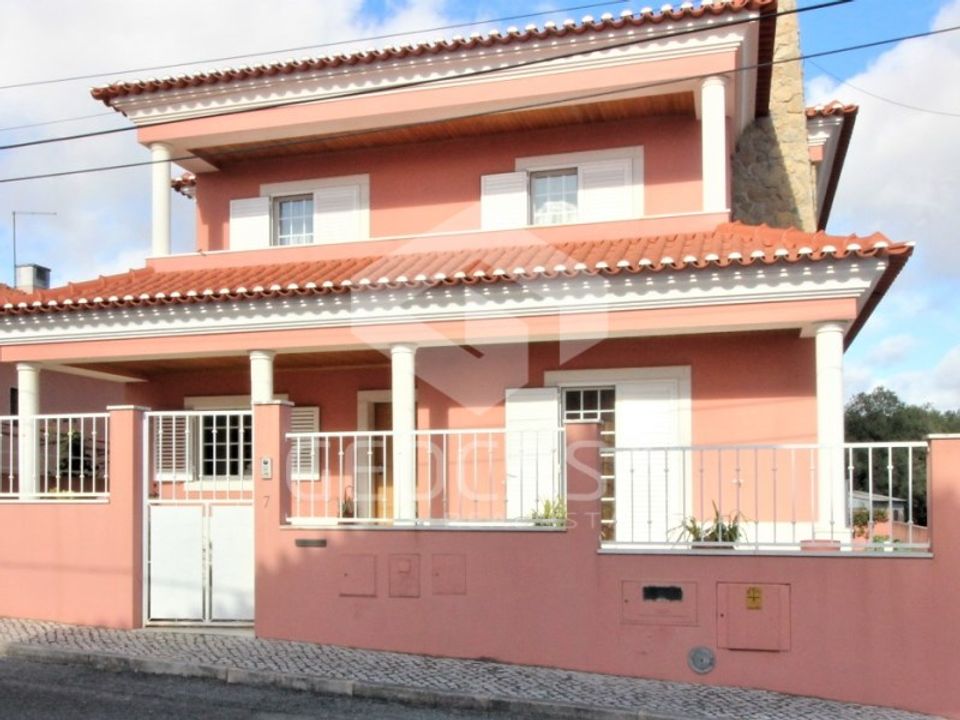 Villa in Rio de Mouro-Estacao, Lisbon - foto 4