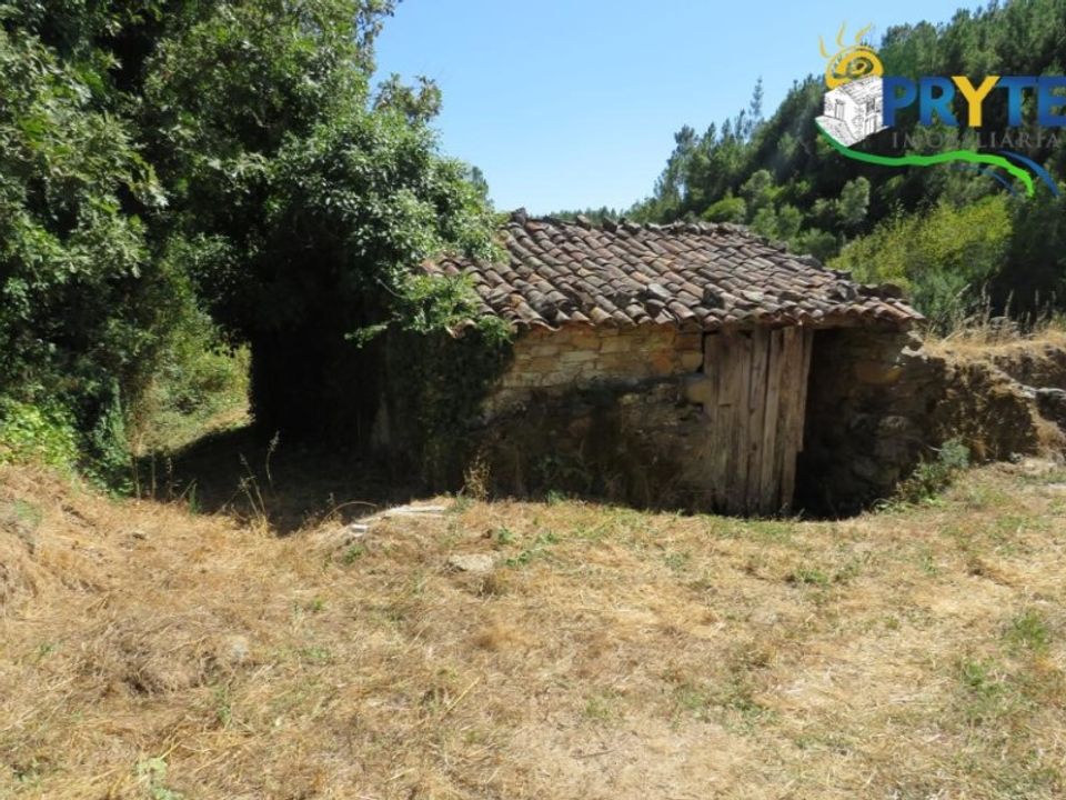 Helårsgrund i Serta, Castelo Branco - foto 1