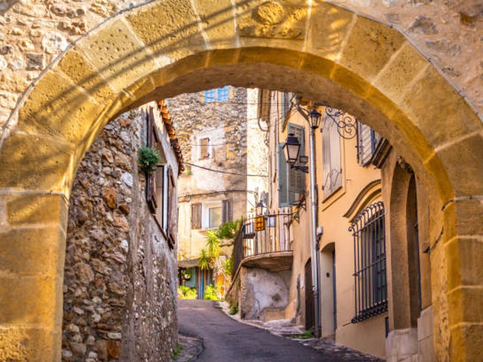 Erhvervsejendom i Biot, Alpes-Maritimes - foto 1