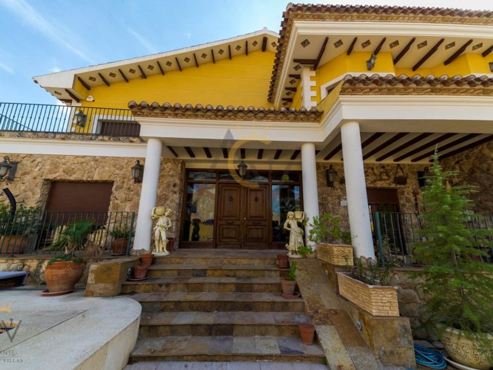 Villa i Pinoso, Alicante - foto 1