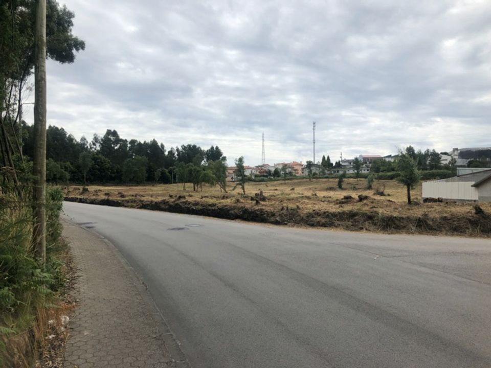 Helårsgrund i Santa Maria da Feira, Aveiro - foto 1