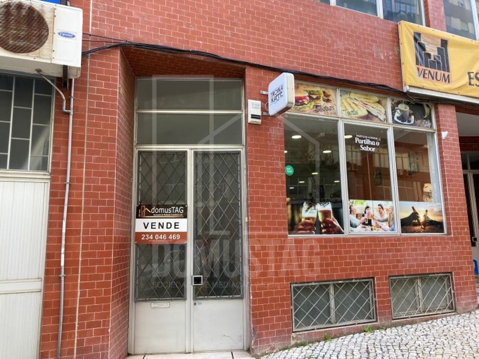 Erhvervsejendom i Odivelas, Lisbon - foto 1