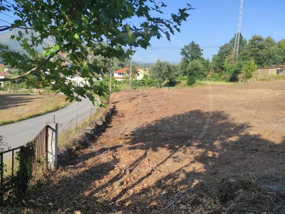 Helårsgrund i Mondim de Basto, Vila Real - foto 1