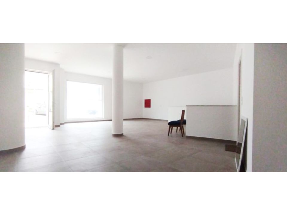 Erhvervsejendom i Carnaxide, Lisbon - foto 1