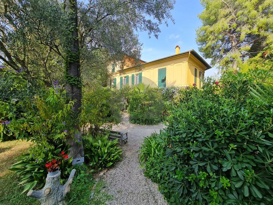 Villa i Roquebrune-Cap-Martin, Alpes-Maritimes - foto 1