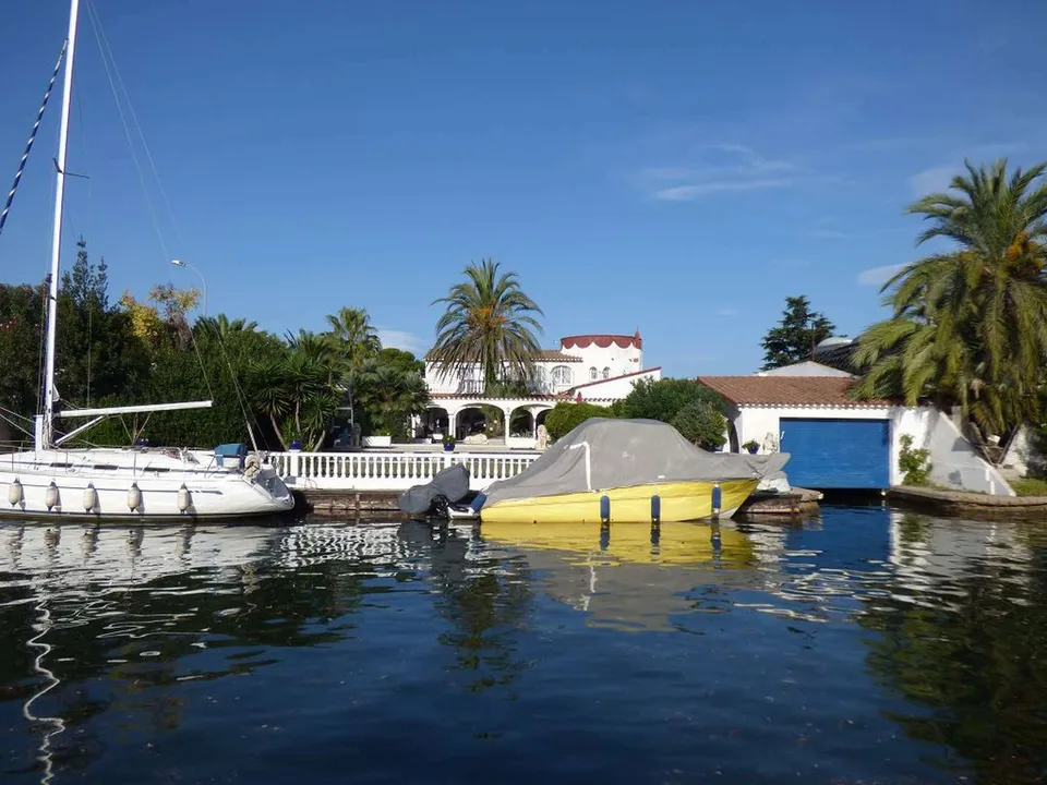 Villa i Empuriabrava, Gerona - foto 1