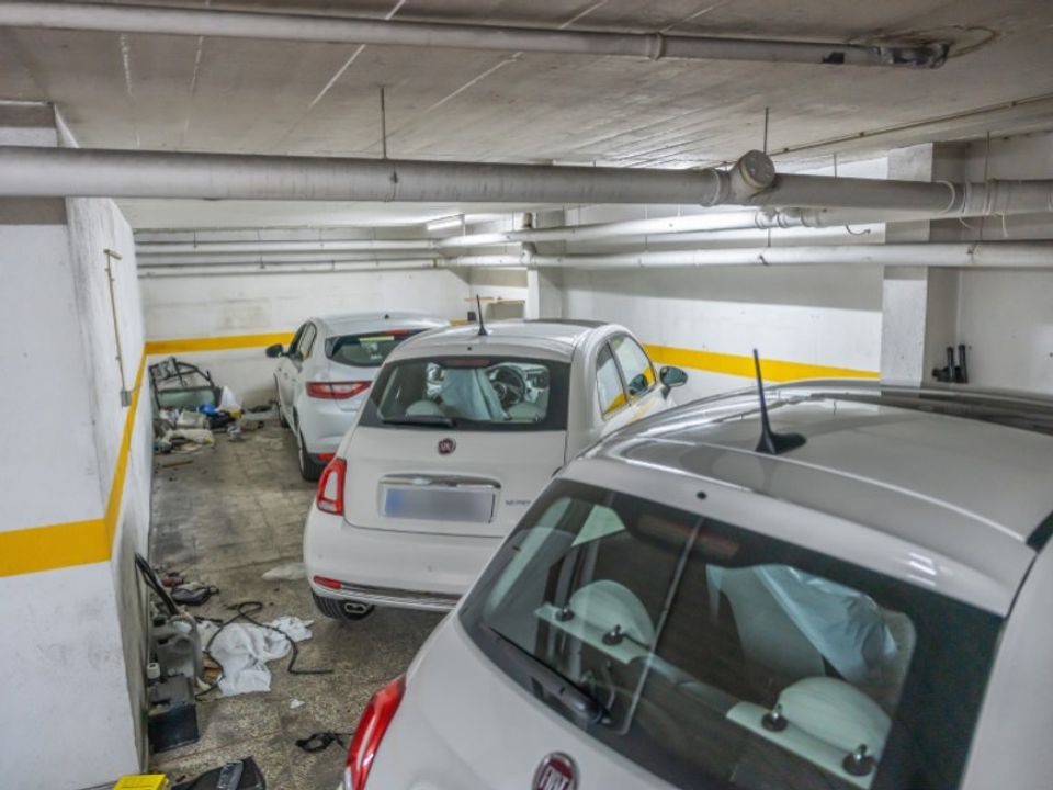 Garage i Belas, Lisbon - foto 4