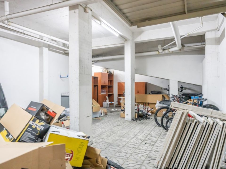 Garage i Belas, Lisbon - foto 4