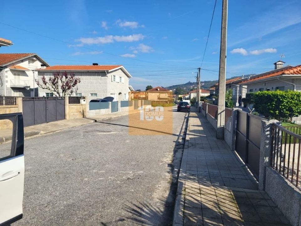 Helårsgrund i Marco de Canaveses, Porto - foto 2