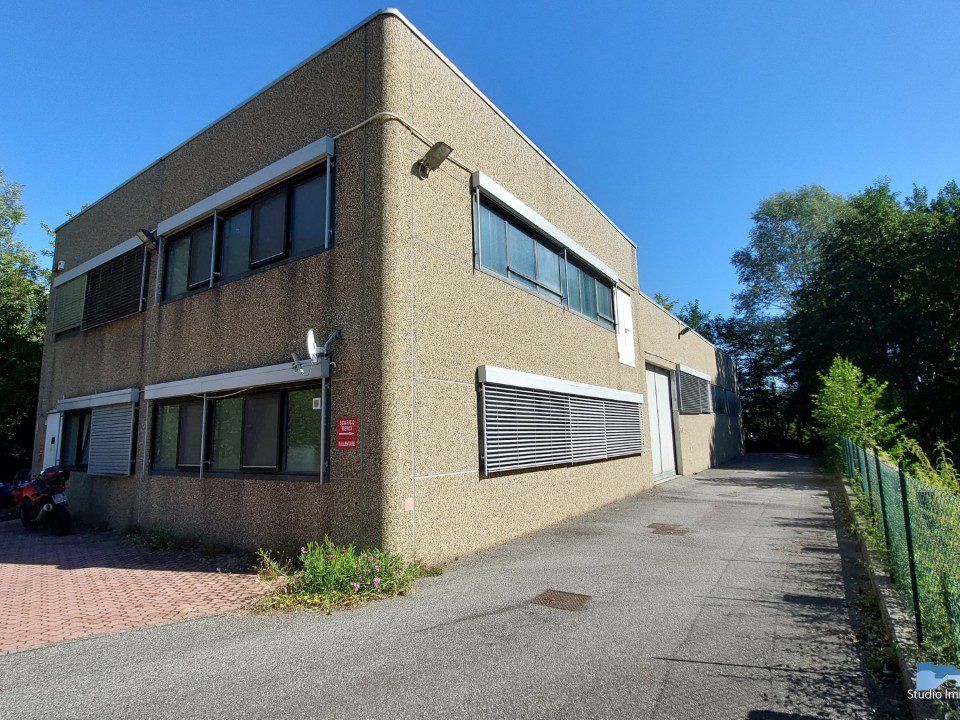 L'establiment comercial a Lessolo, Turin - foto 2