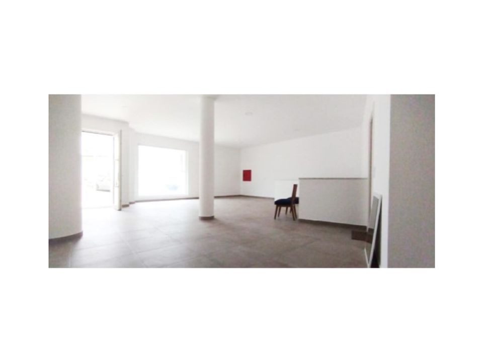 L'establiment comercial a Carnaxide, Lisbon - foto 1
