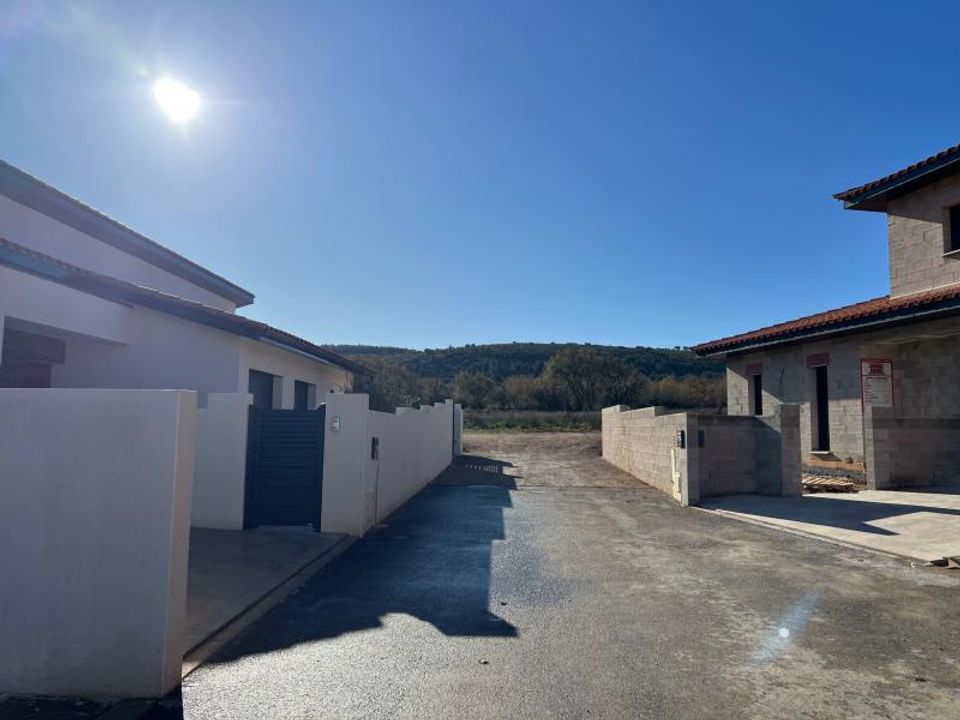 Helårsgrund i Thuir, Pyrenees-Orientales - foto 1