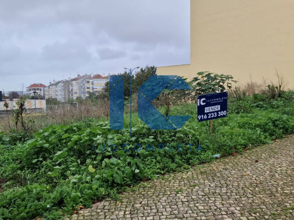 Helårsgrund i Amadora, Lisbon - foto 1