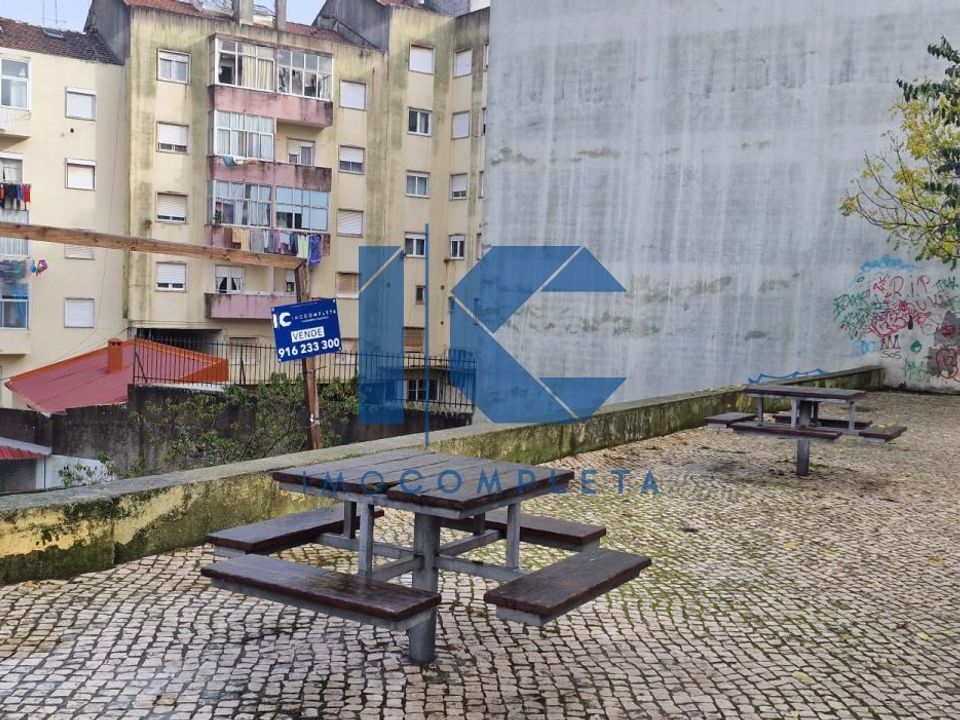 Helårsgrund i Amadora, Lisbon - foto 1