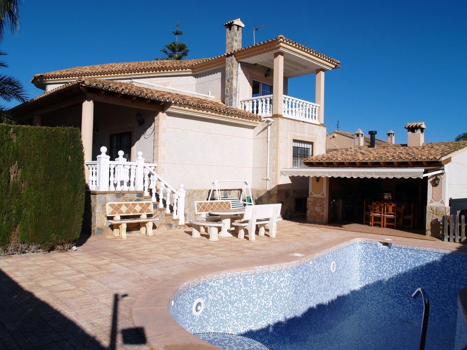 Villa i Alfaz del Pi, Alicante - foto 1