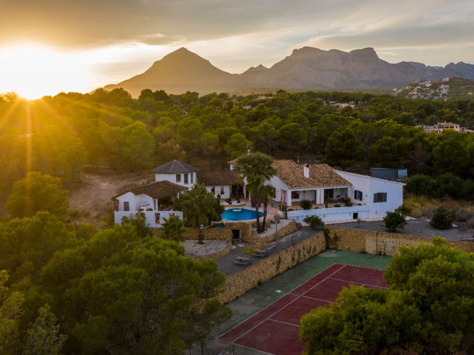 Villa i Alfaz del Pi, Alicante - foto 1