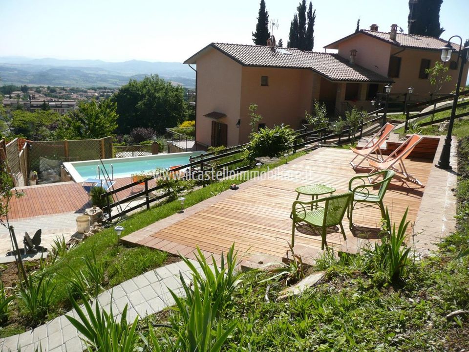 Rækkehus i Sarteano, Siena - foto 1
