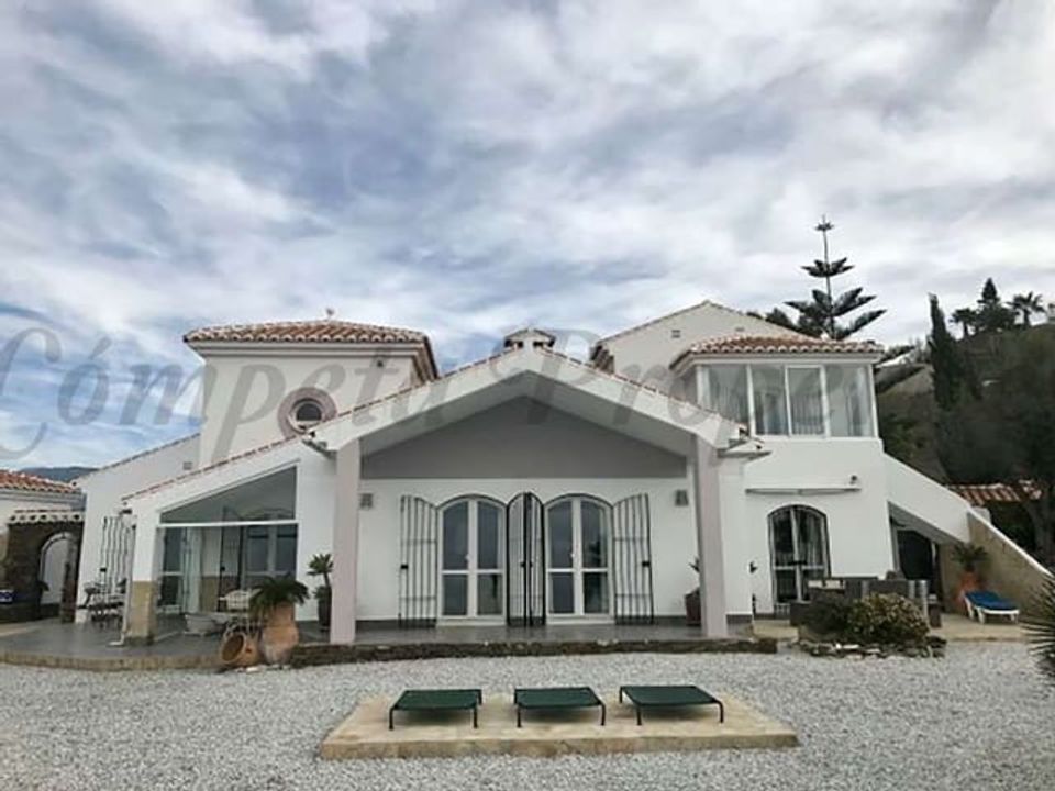Finca i Sayalonga, Malaga - foto 1