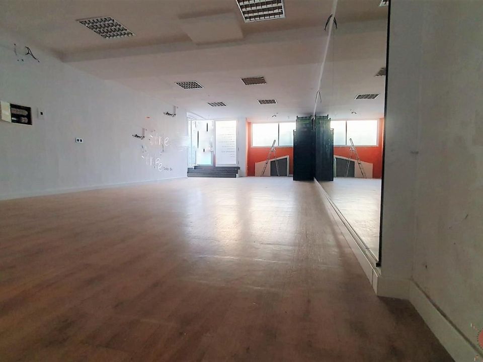 Erhvervsejendom i Velez De Benaudalla, Granada - foto 5