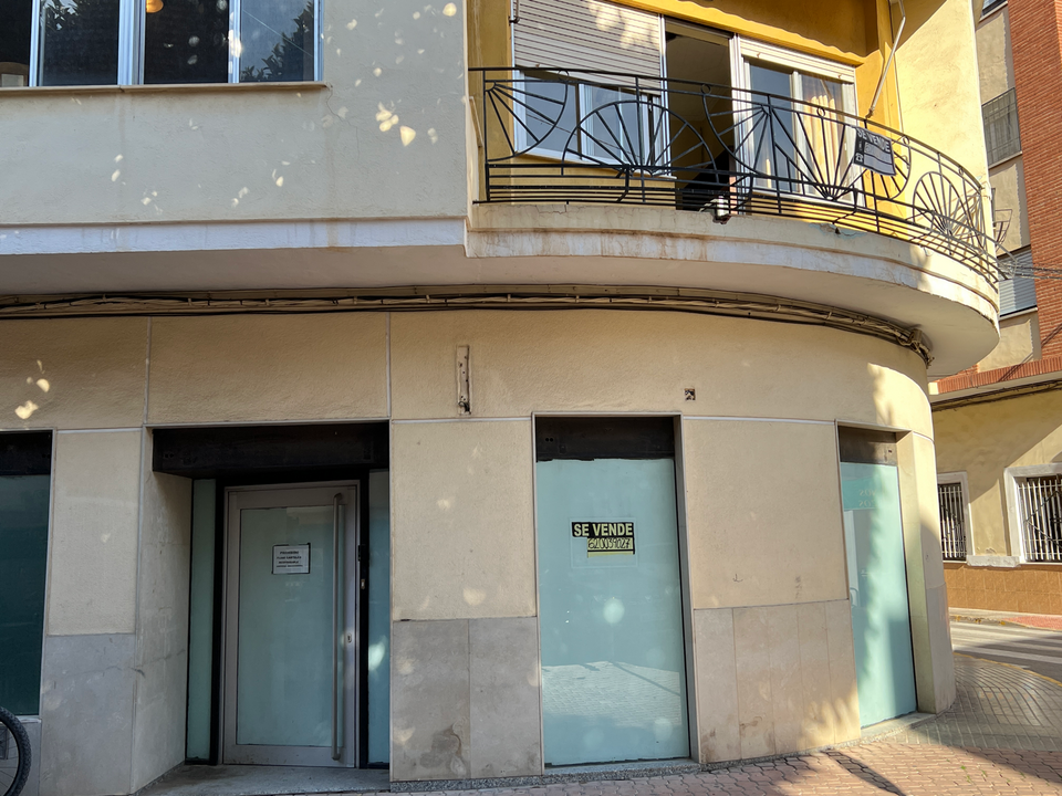 L'establiment comercial a Dolores, Alicante - foto 1