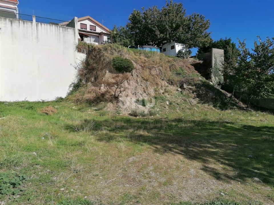 Helårsgrund i Cantar-Galo, Castelo Branco - foto 1