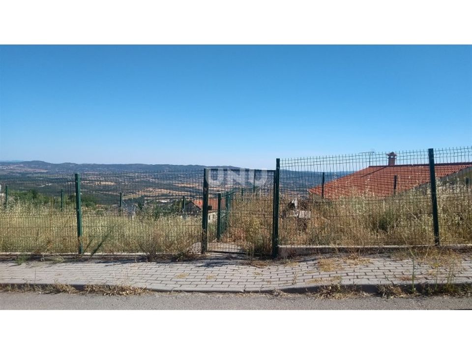Helårsgrund i Vila Carvalho, Castelo Branco - foto 4