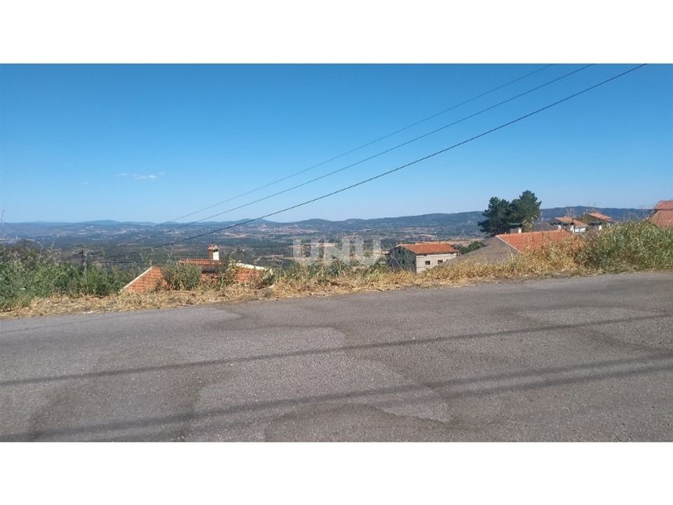 Helårsgrund i Vila Carvalho, Castelo Branco - foto 1
