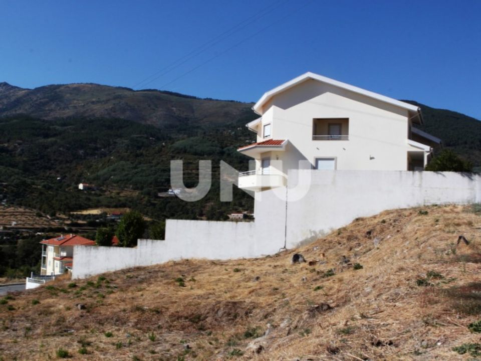 Helårsgrund i Teixoso, Castelo Branco - foto 3