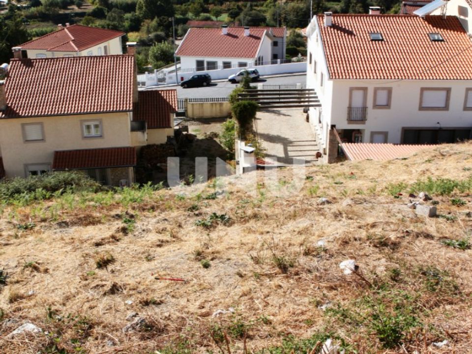 Helårsgrund i Teixoso, Castelo Branco - foto 2