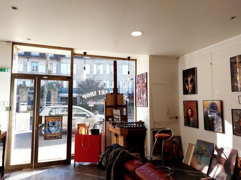 L'establiment comercial a Brive-la-Gaillarde, Correze - foto 1