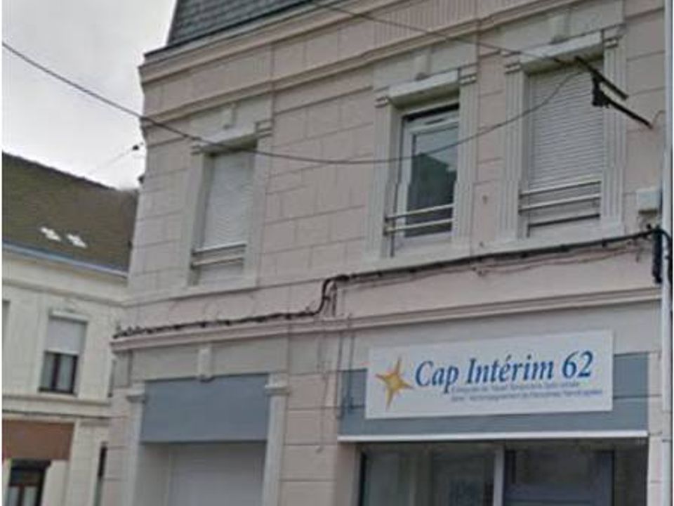 Erhvervsejendom i Calais, Pas-de-Calais - foto 1