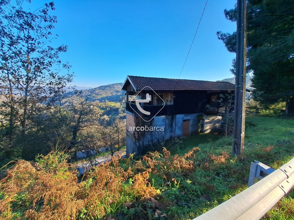 Erhvervsejendom i Arcos de Valdevez, Viana do Castelo - foto 1