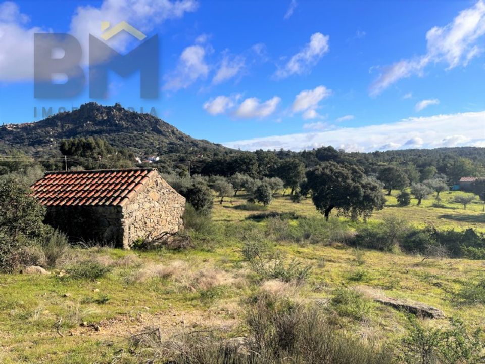 Helårsgrund i Monsanto e Idanha-a-Velha, Castelo Branco - foto 1