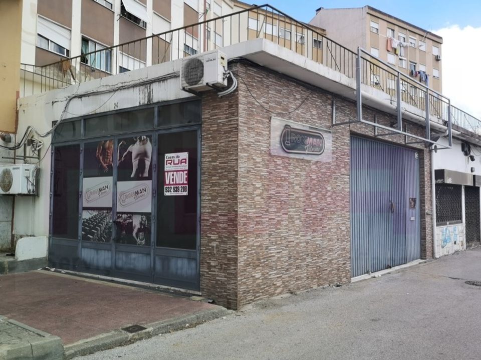 Erhvervsejendom i Amora, Setubal - foto 1