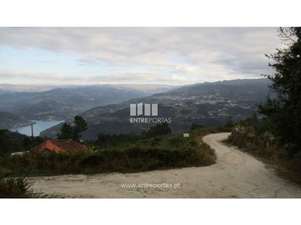 Helårsgrund i Penhalonga e Pacos de Gaiolo, Porto - foto 2
