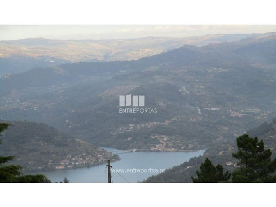 Helårsgrund i Penhalonga e Pacos de Gaiolo, Porto - foto 4