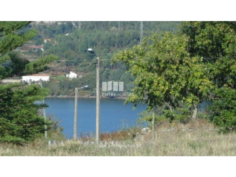 Helårsgrund i Marco de Canaveses, Porto - foto 1
