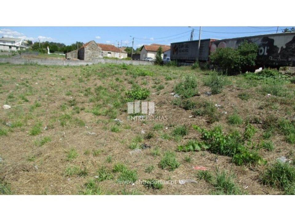 Helårsgrund i Pacos de Ferreira, Porto - foto 1
