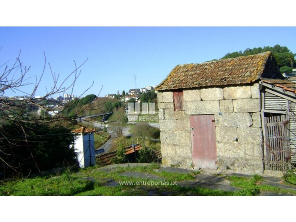 Helårsgrund i Marco de Canaveses, Porto - foto 1