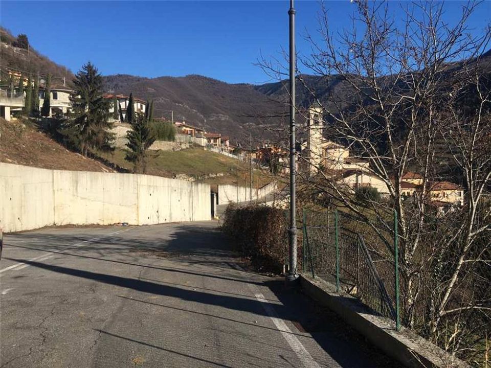 Helårsgrund i Adrara San Rocco, Bergamo - foto 2